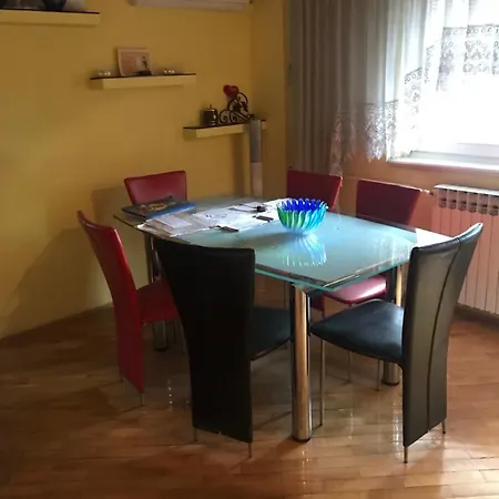 Nermin Apartman *